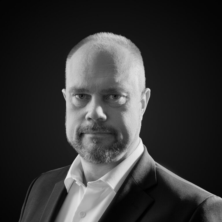 Dr. Fredrik Bruhn